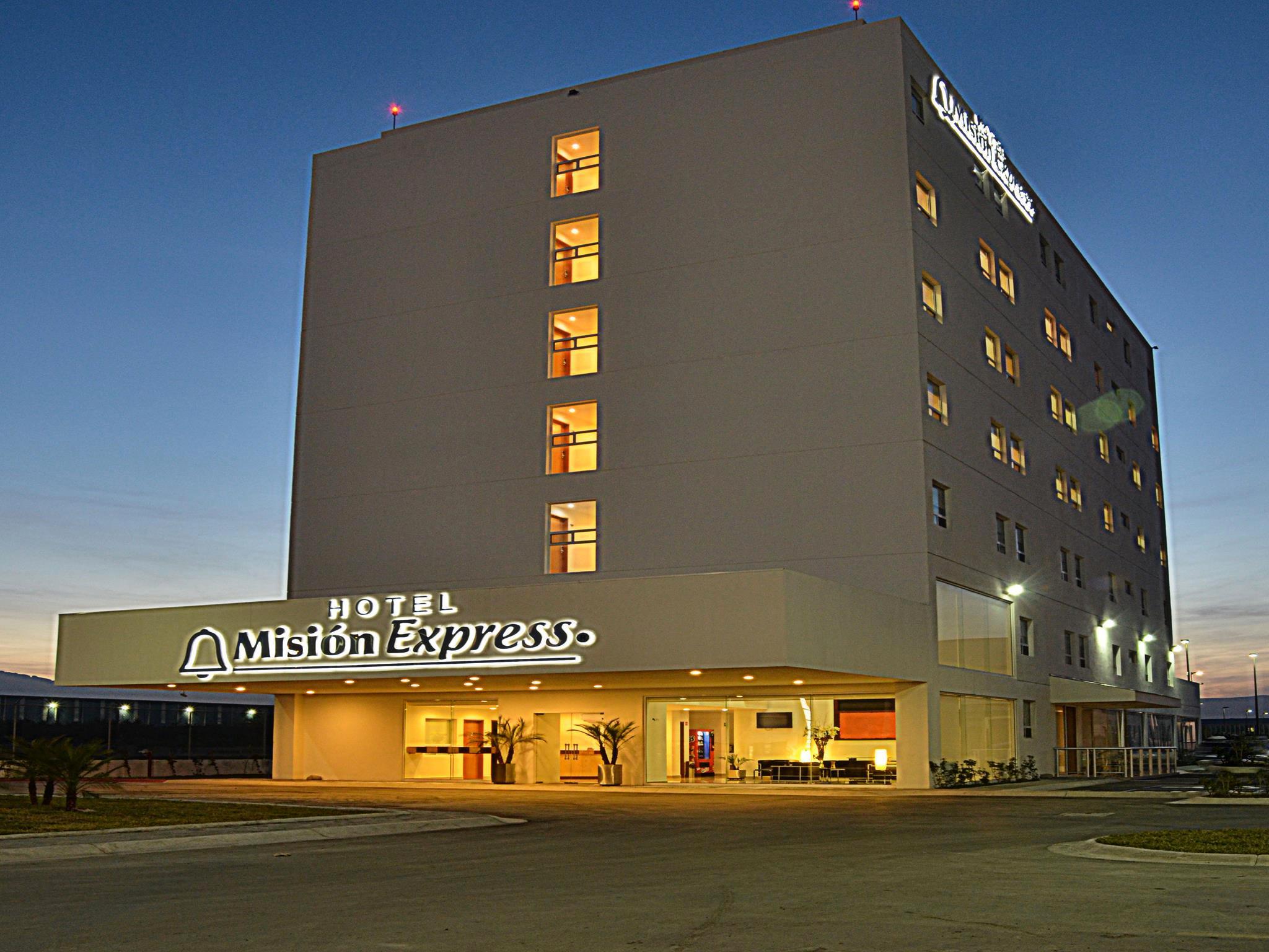 Mision Express Monterrey Aeropuerto La Fe Hotel Exterior foto